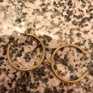 Sheila Fajl “Everybody’s Favorite Hoops”